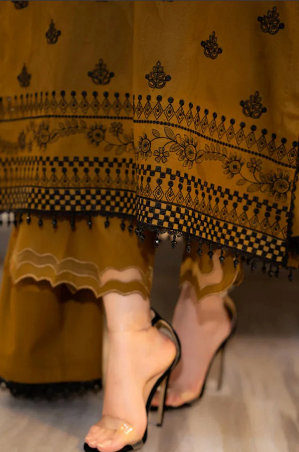 3-Pc Embroidered Dhanak Suit with Heavy Embroidered Dhanak Shawll