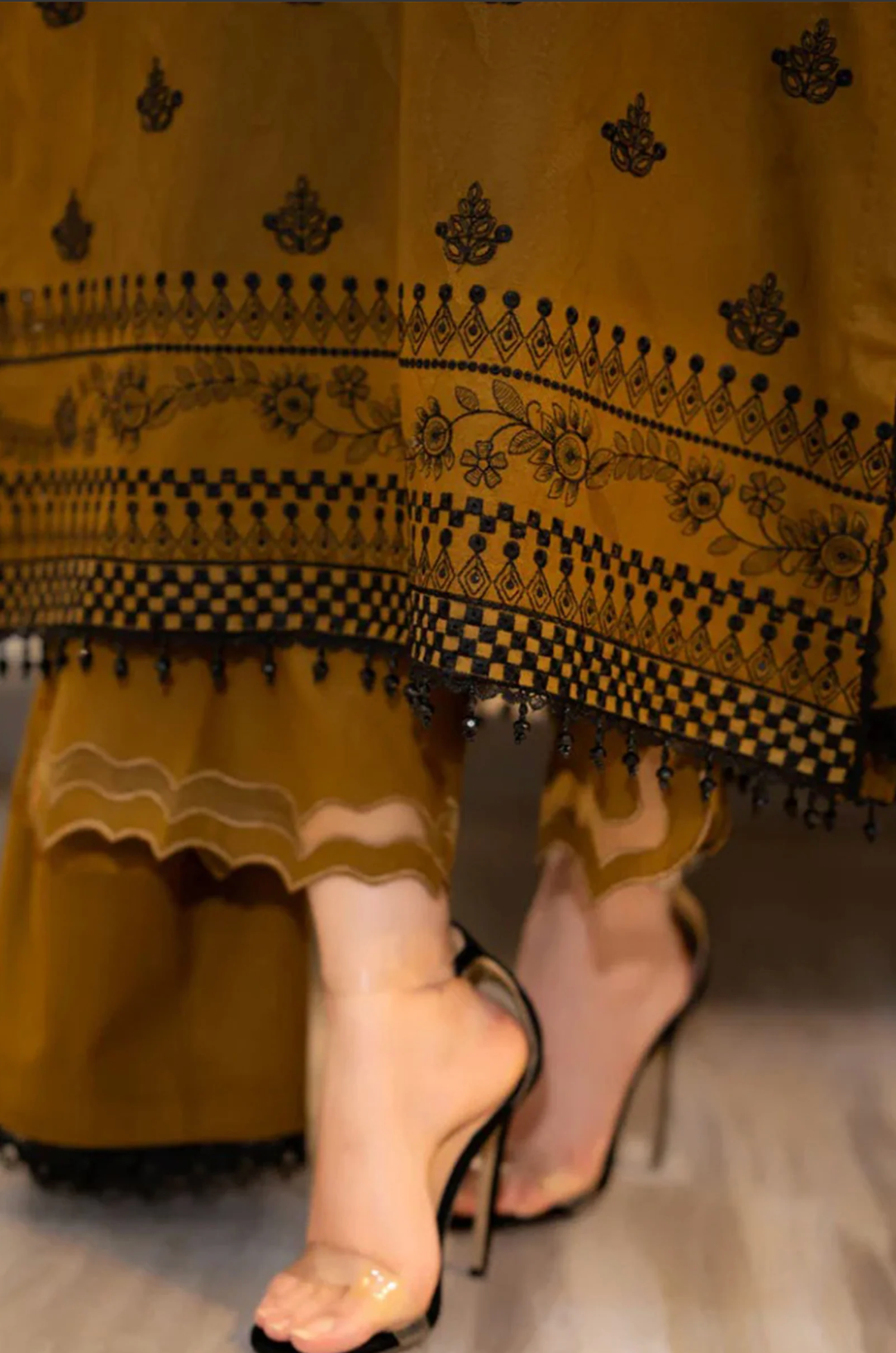 3-Pc Embroidered Dhanak Suit with Heavy Embroidered Dhanak Shawll